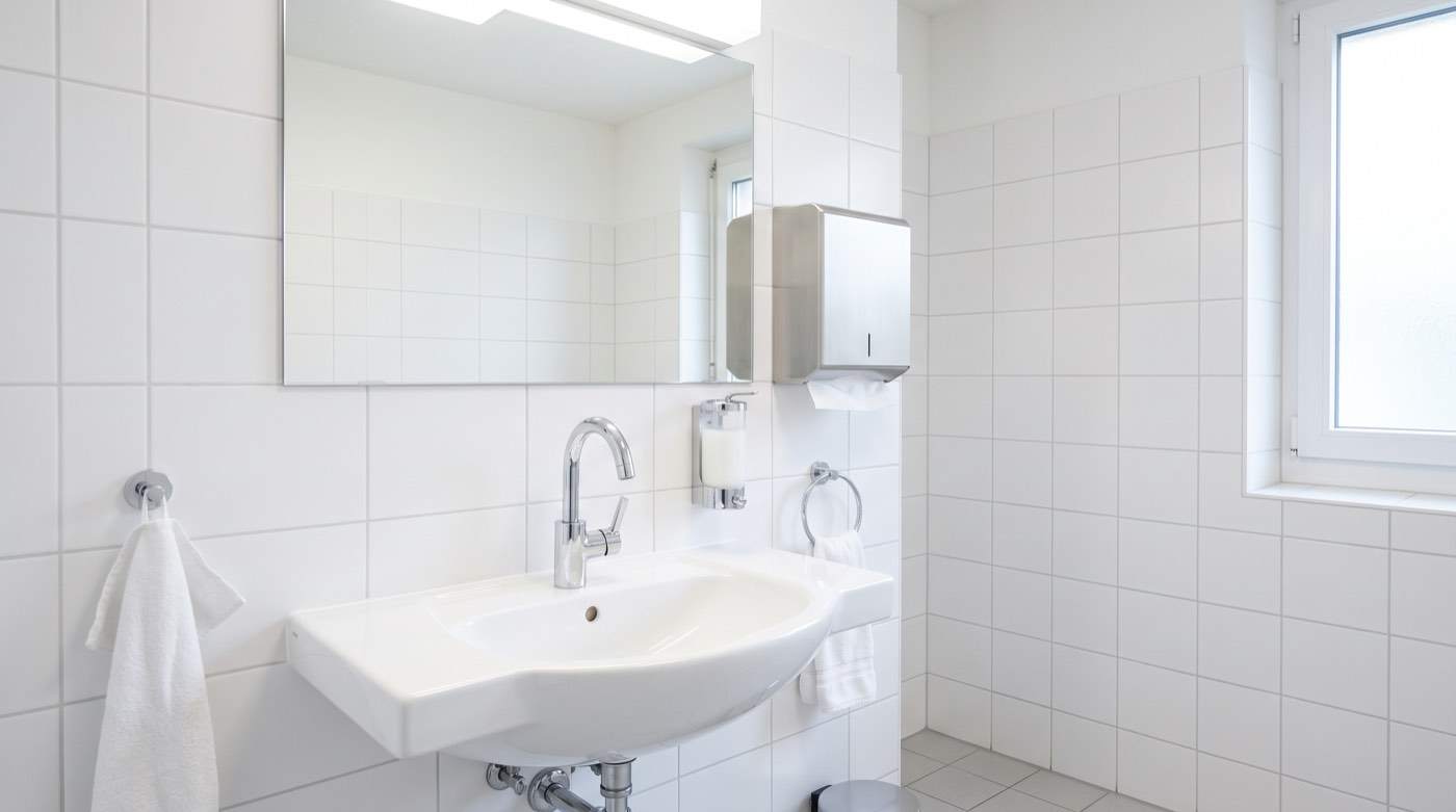 Desinfizierter Sanitärbereich in einer Praxis in Zürich